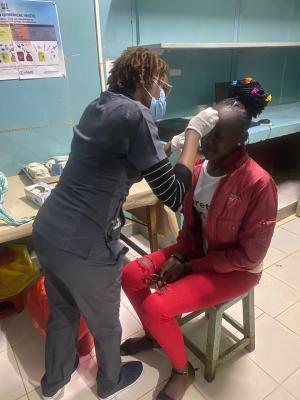 Verbandswechsel während der Nachtschicht