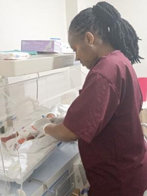 Pflege im Frühgeborenzentrum