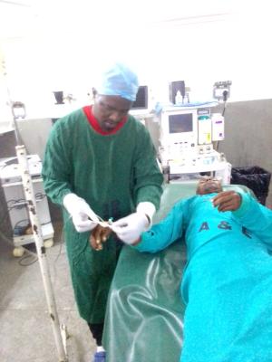 Sichere eine intravenöse Infusion